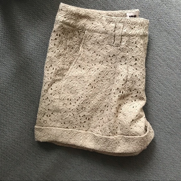 Tan lace Shorts - Picture 5 of 5
